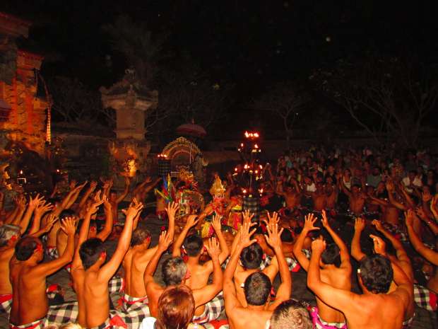 Danse traditionnelle Kecak, Ubud, Bali