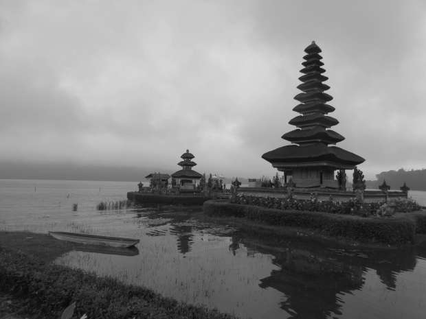 Danu Bratan lake, Bali